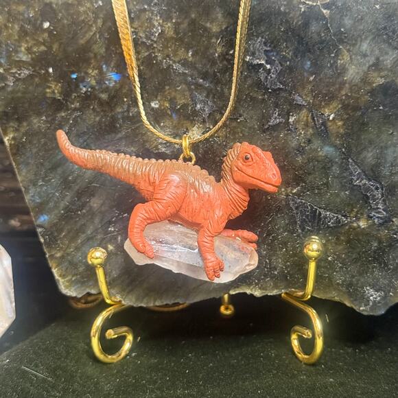 Handmade Upcycled Dinosaur Necklace Vintage Chain Clear Quartz Crystal Gift - Picture 4 of 4